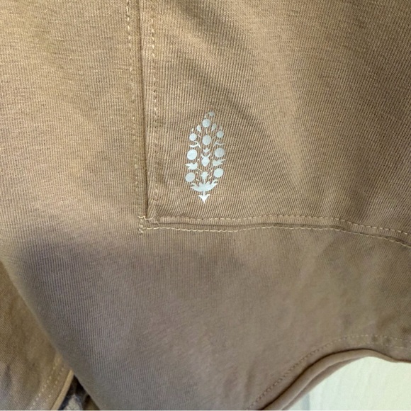 FREE PEOPLE Hot Shot Tee Romper in Mocha Latte Size Medium - Picture 5 of 6